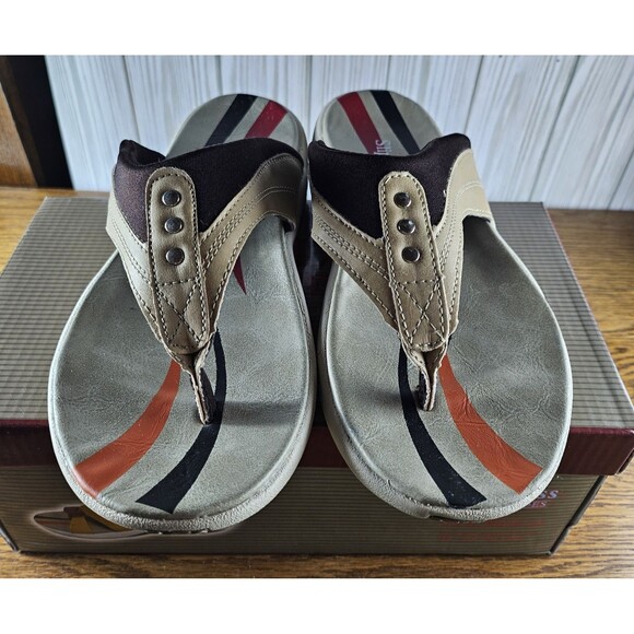 Womens Low Wedge Beige Non Slip Sandals Faux Leather Size 7 New in Box - Picture 1 of 7